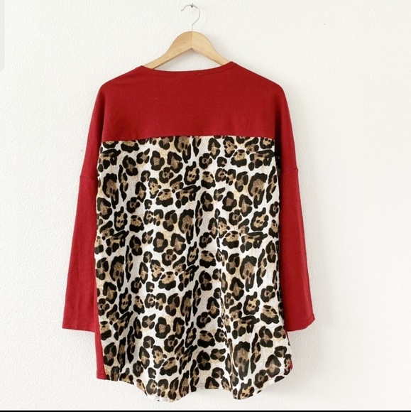Gameday Couture Women’s OU Leopard Piko Top - Picture 3 of 3